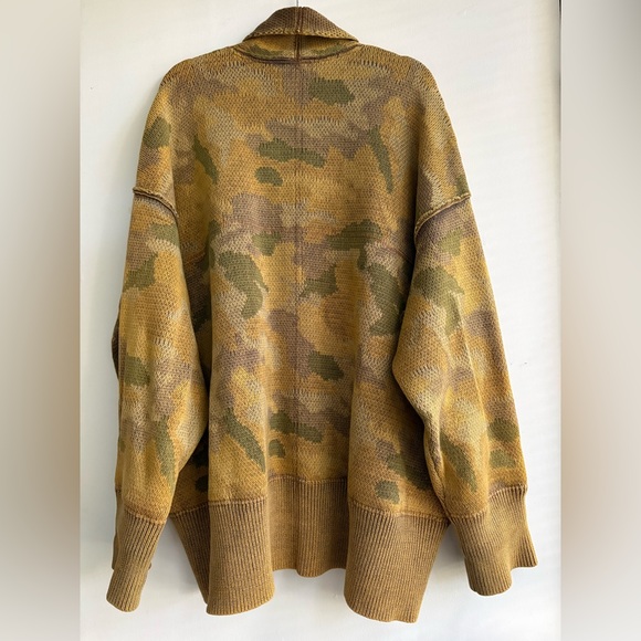 Free People Chamomile Pattern Cardi in Army Combo!🌟 - Picture 14 of 16